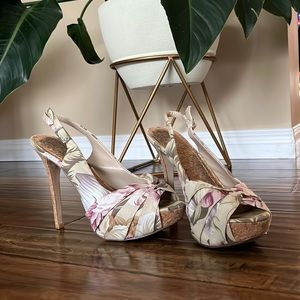 Gorgeous floral peep toes